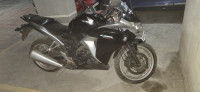 Black Honda CBR 250R