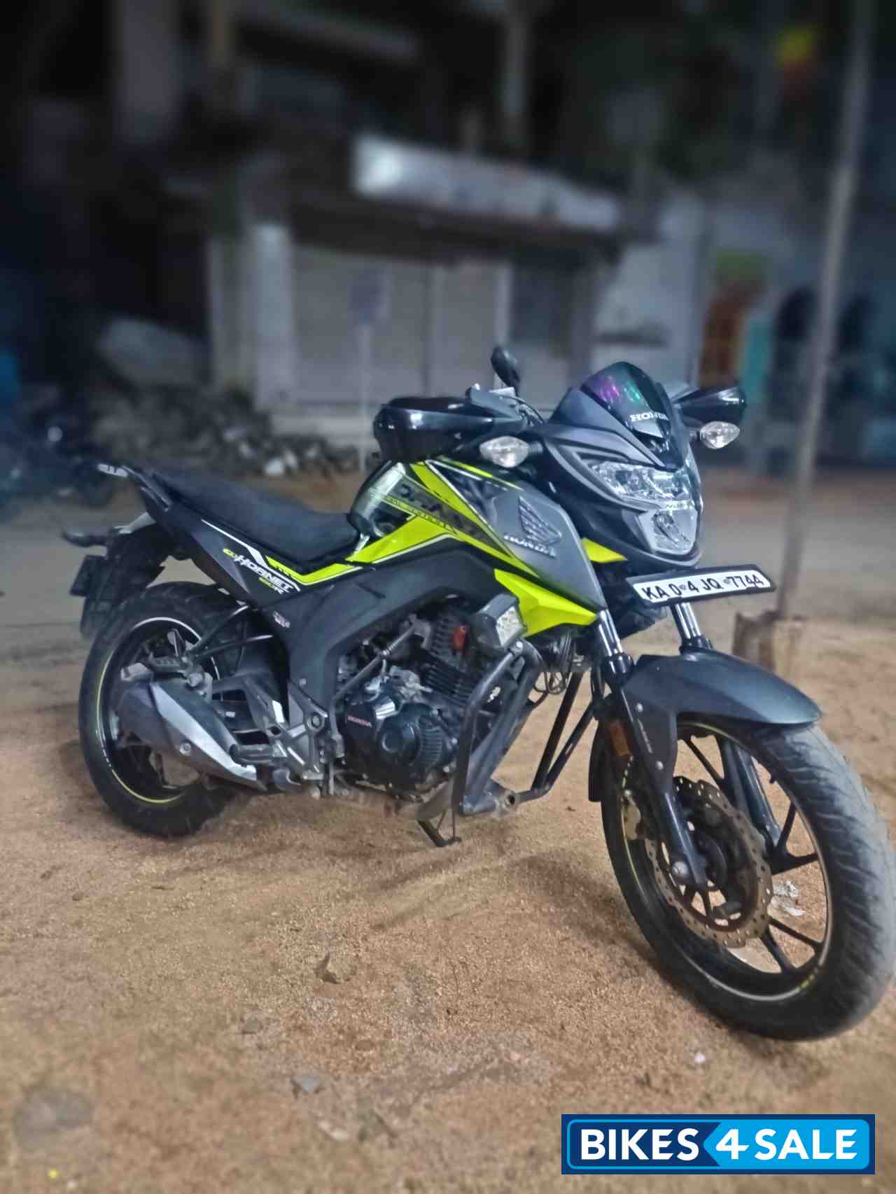 Honda CB Hornet 160R ABS