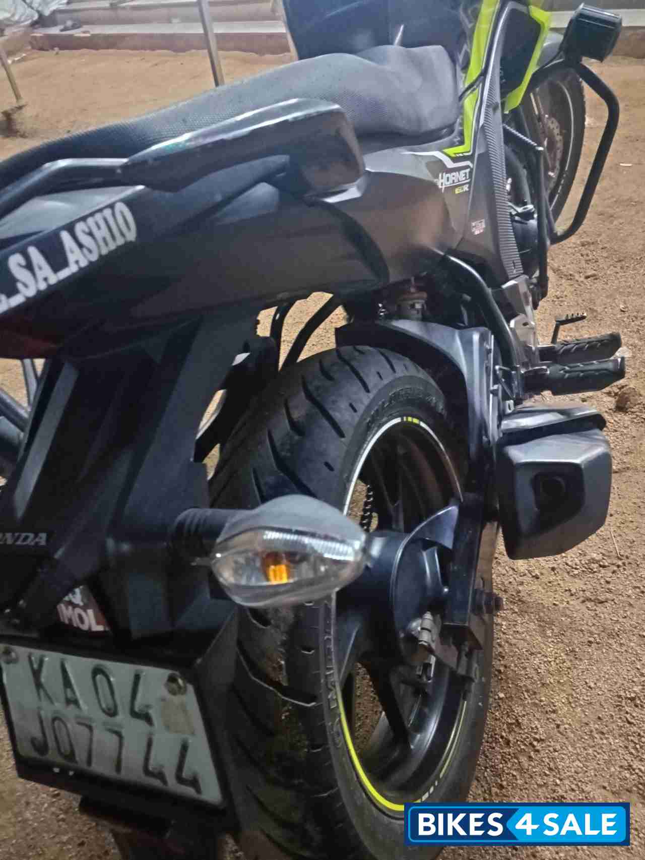 Honda CB Hornet 160R ABS