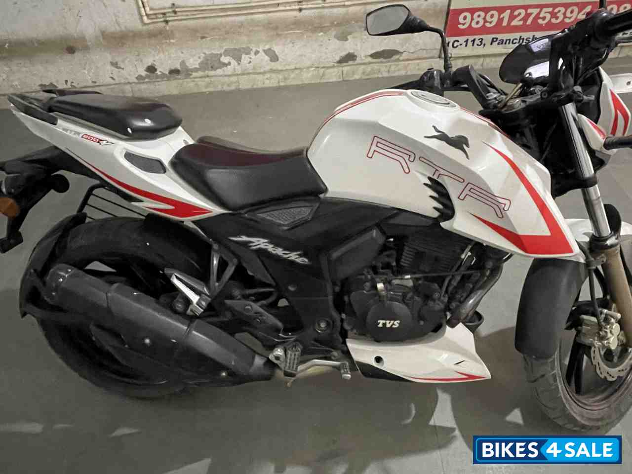 TVS Apache RTR 200 4V Race Edition 2.0