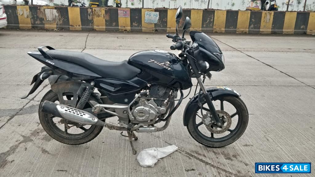 Black Bajaj Pulsar 150 DTSi