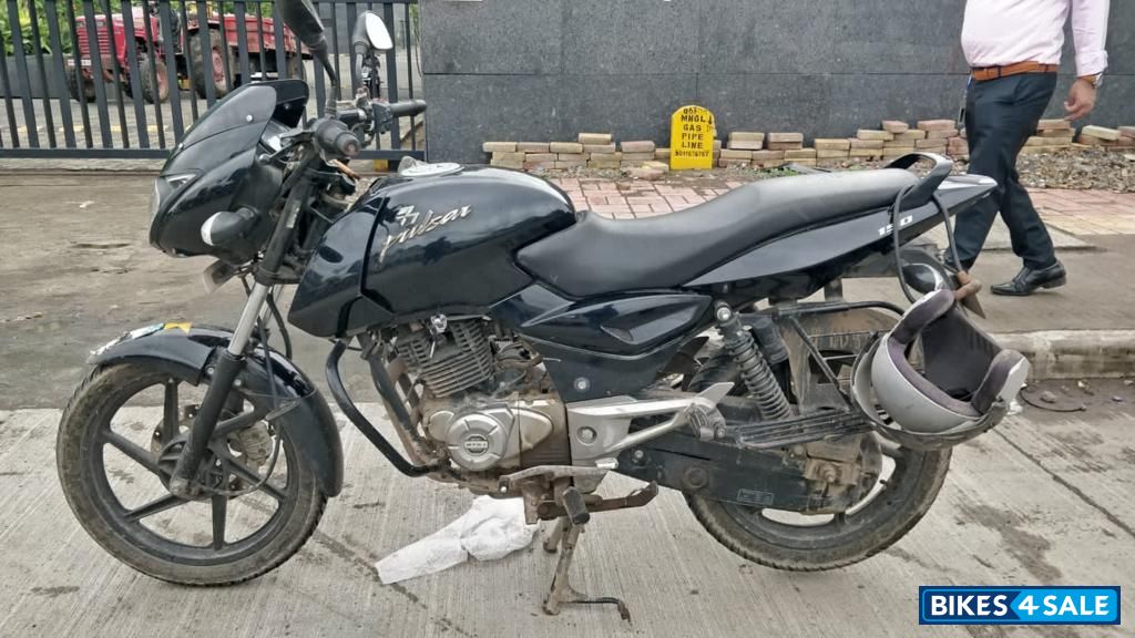 Black Bajaj Pulsar 150 DTSi