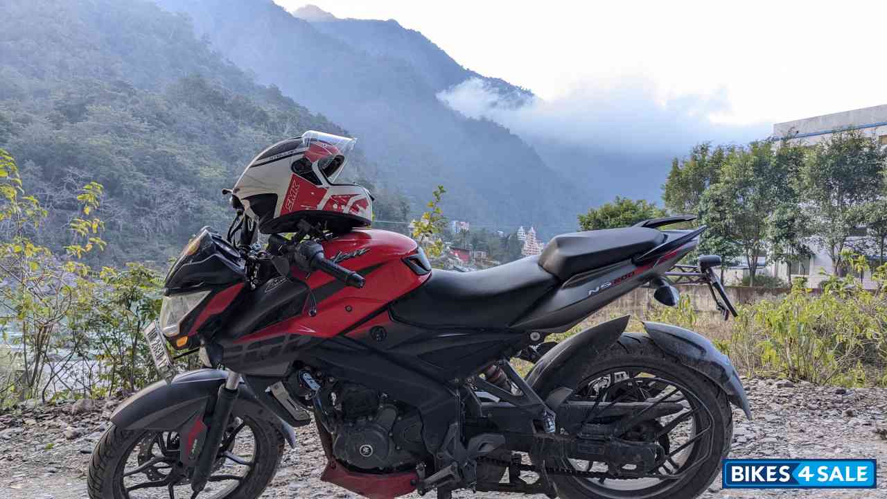 Bajaj Pulsar 200 NS
