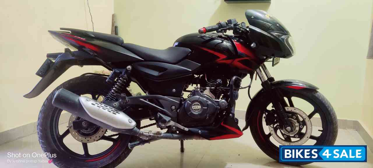 Bajaj Pulsar 150 Twin Disc BS6