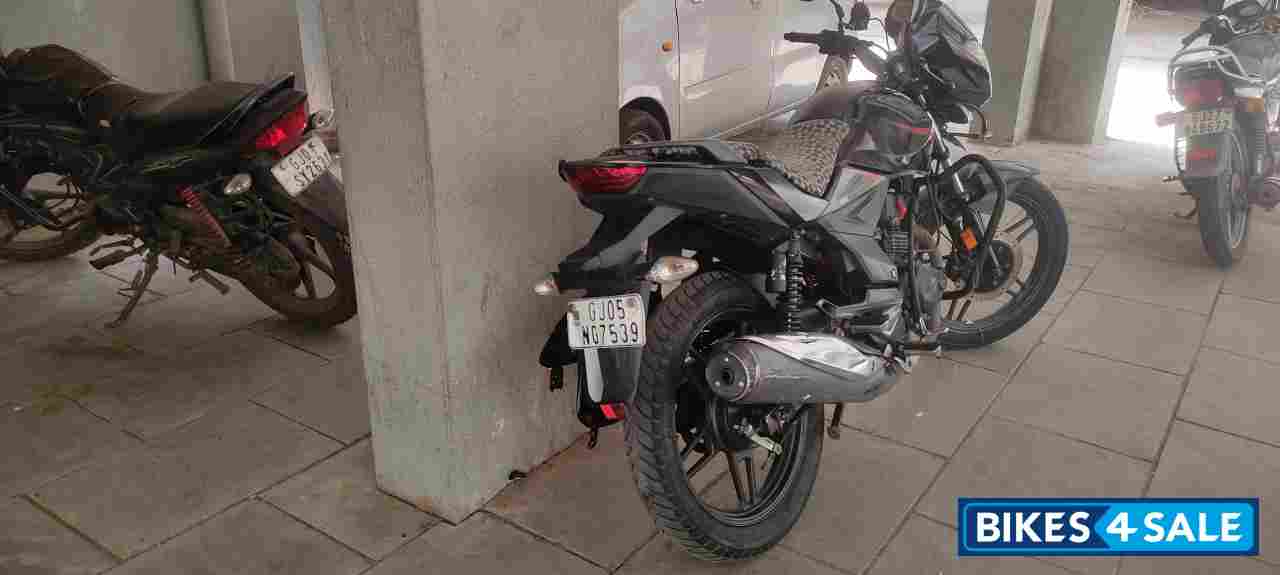 Black Hero Xtreme Sports