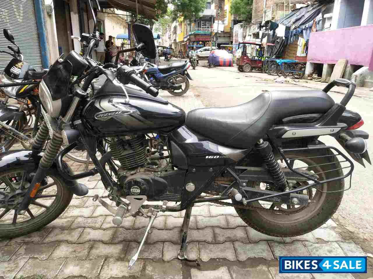 Bajaj Avenger Street 160