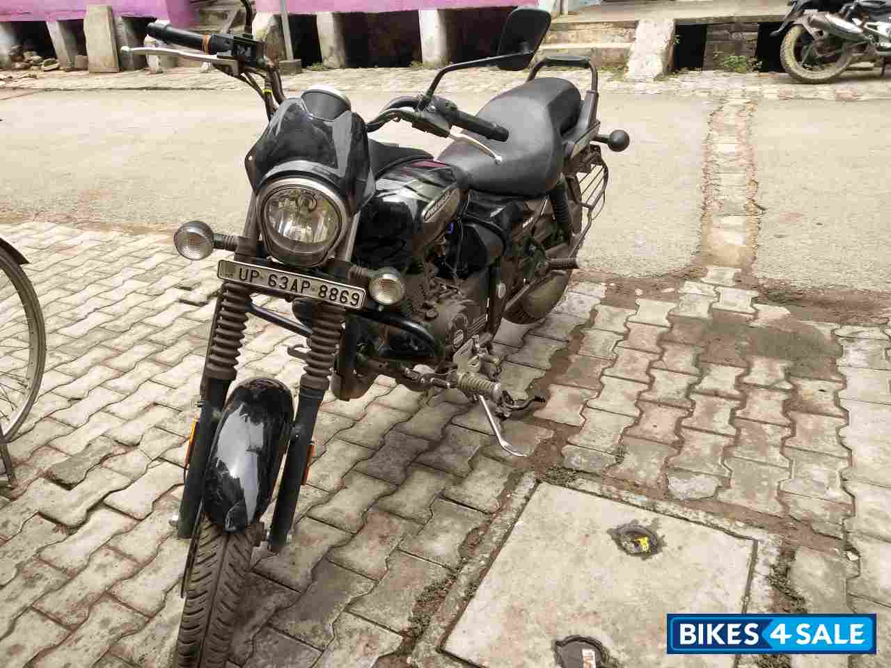 Bajaj Avenger Street 160