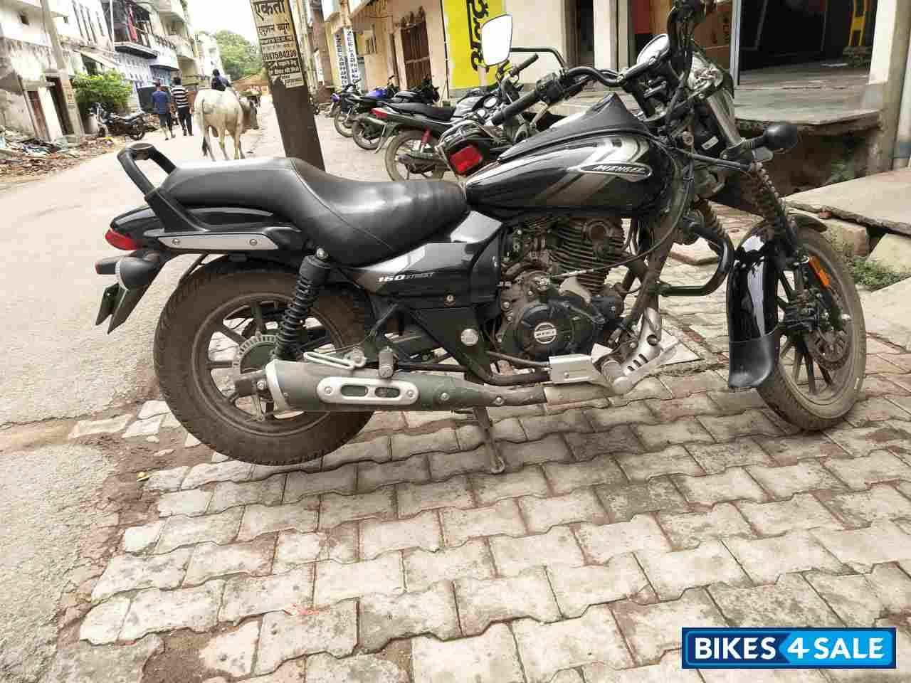 Bajaj Avenger Street 160