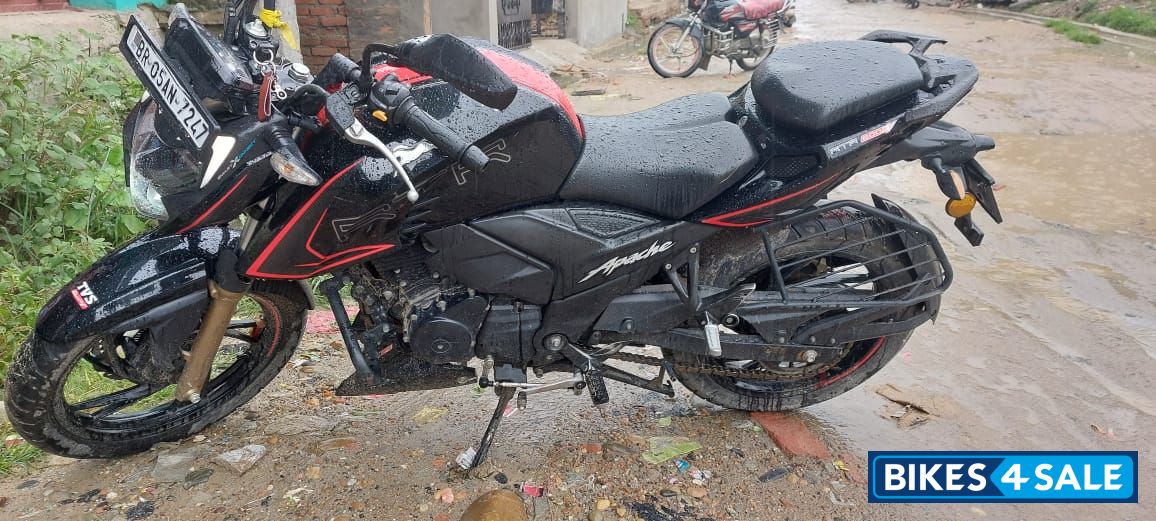 TVS Apache RTR 200 4V ABS