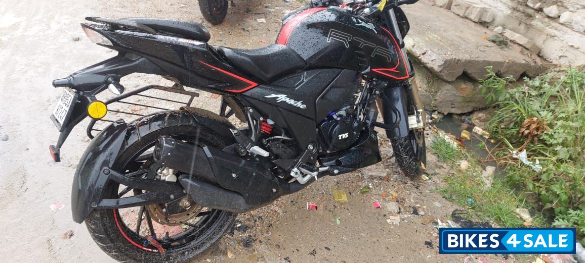 TVS Apache RTR 200 4V ABS