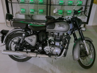 Gunmetal Grey Royal Enfield Classic Gunmetal Grey