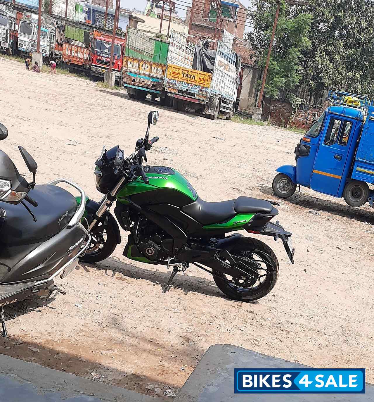 Green Bajaj Dominar 400 ABS BS6