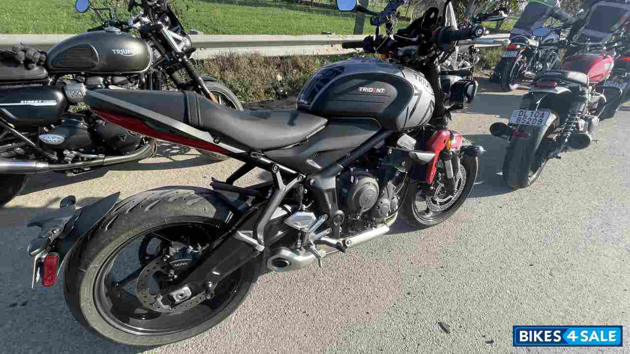 Grey-red Triumph Trident 660