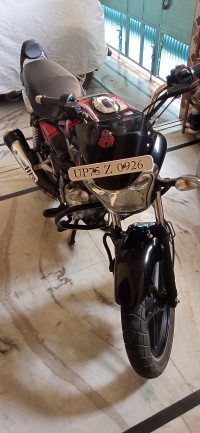Bajaj V15