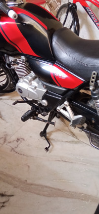 Bajaj V15
