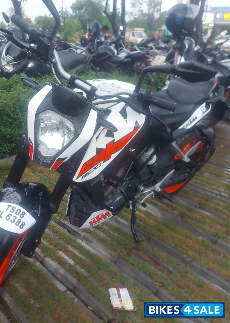 KTM Duke 200