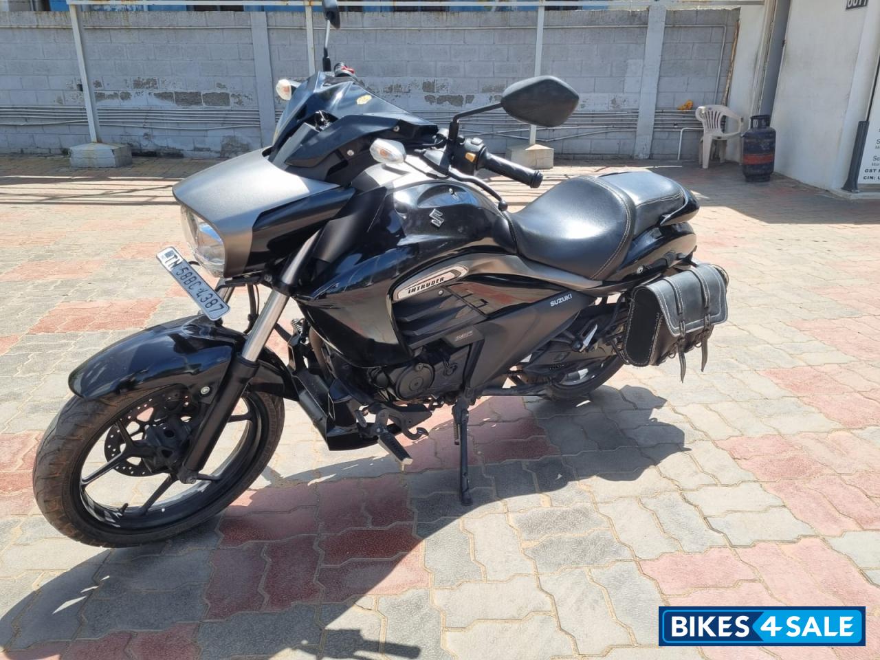 Black Suzuki Intruder 150