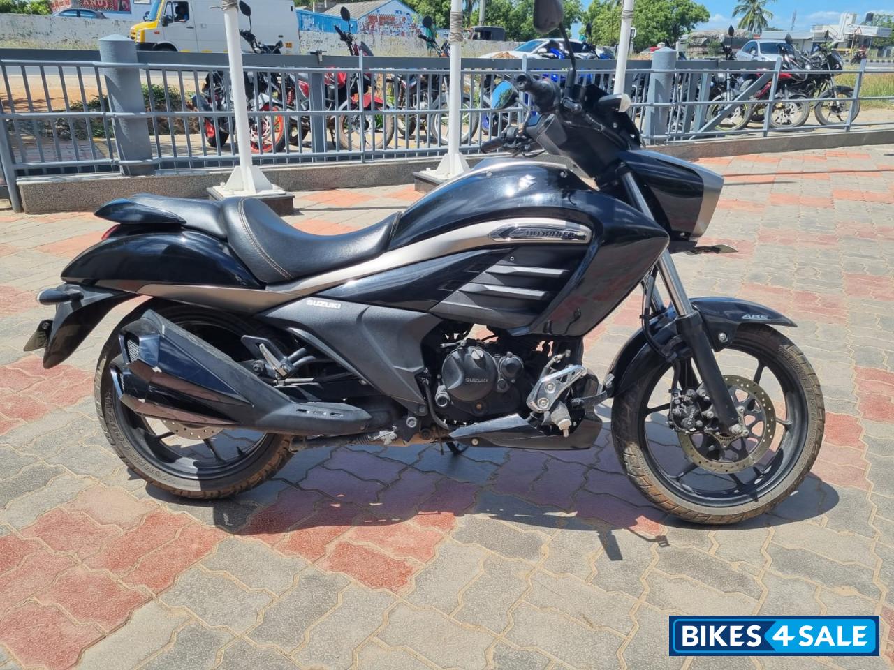 Black Suzuki Intruder 150