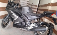 Black Yamaha YZF R15 V3