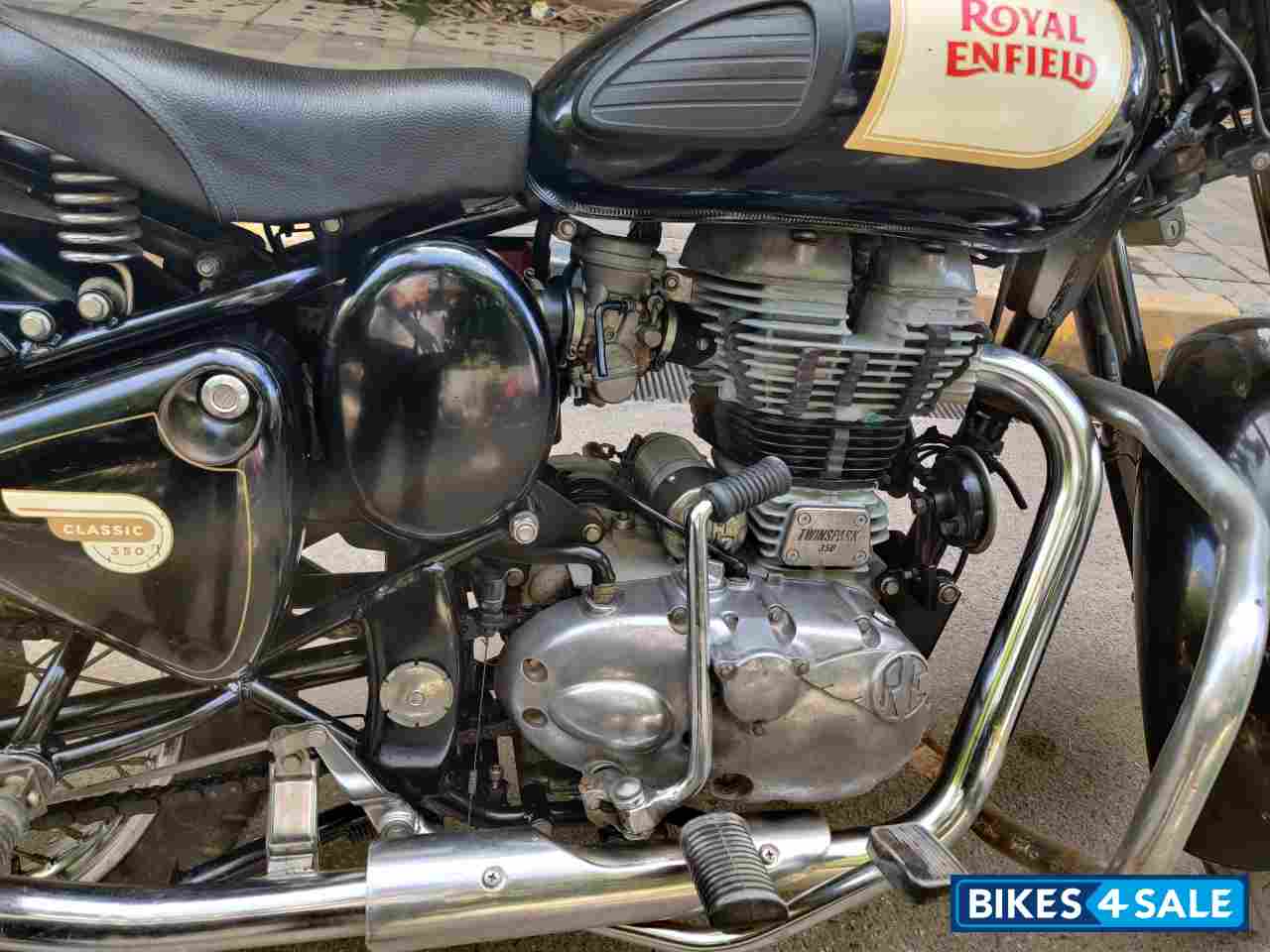 Black Royal Enfield Classic 350