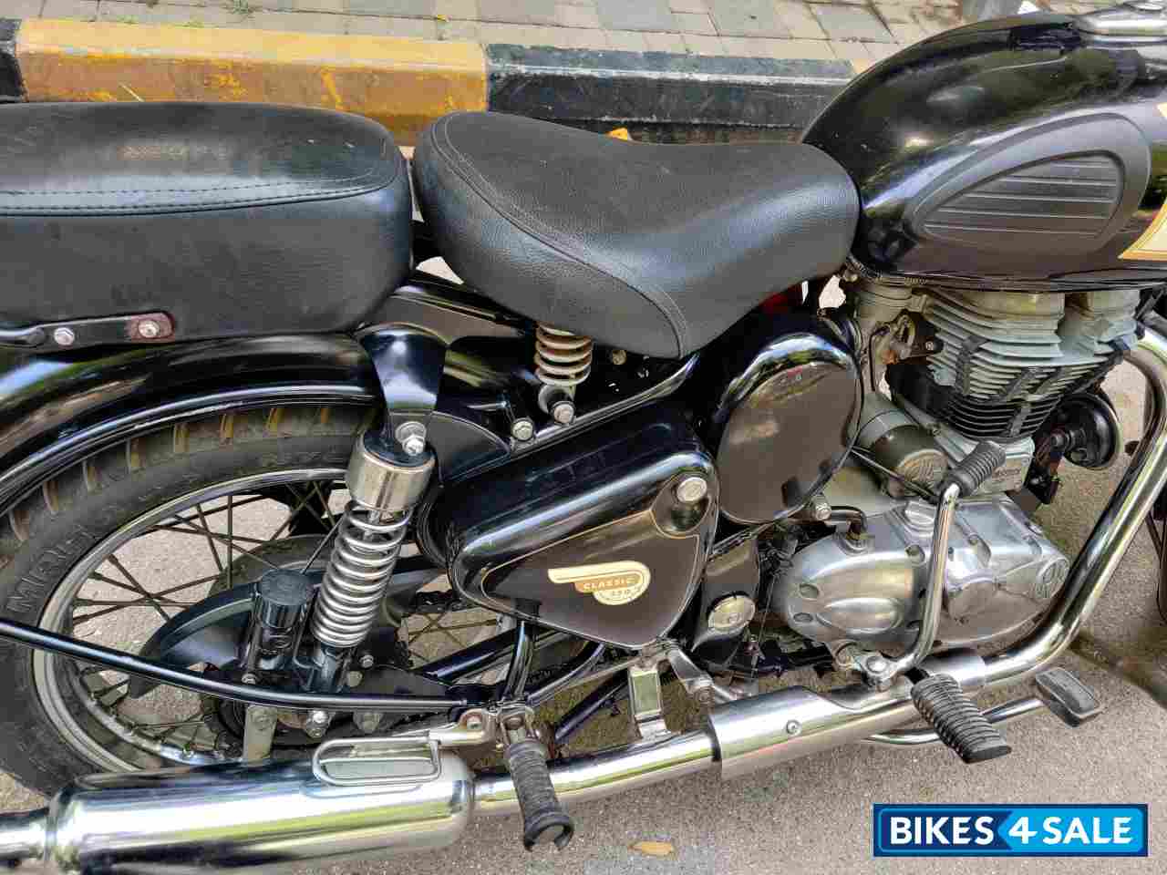 Black Royal Enfield Classic 350