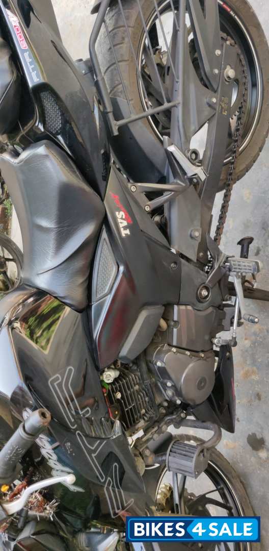 TVS Apache RTR 200 4V
