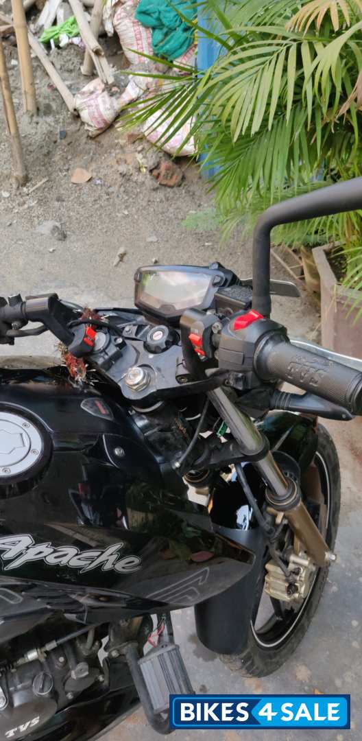 TVS Apache RTR 200 4V