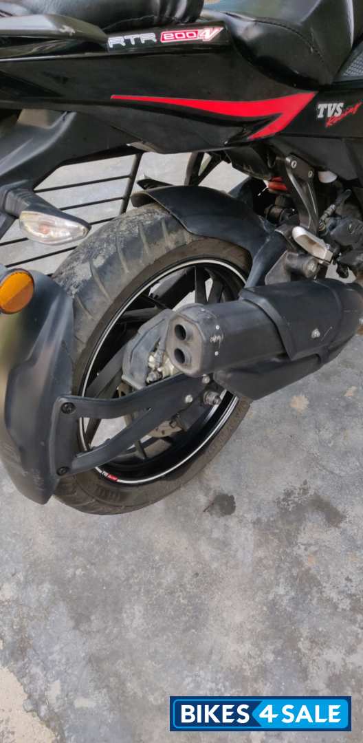 TVS Apache RTR 200 4V