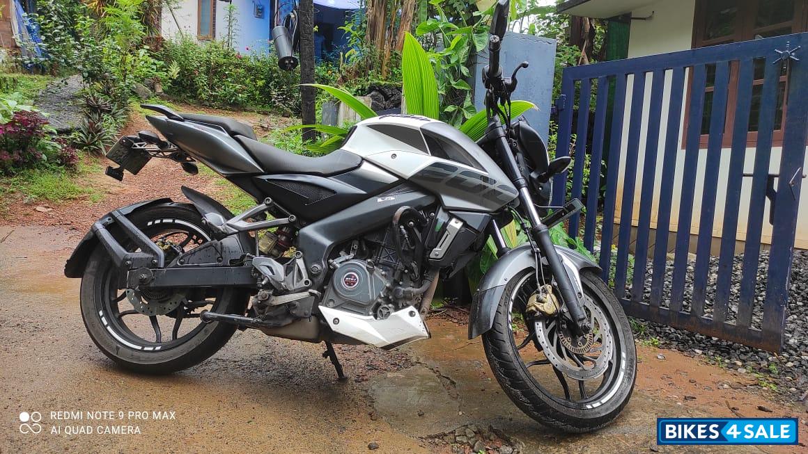Bajaj Pulsar 200 NS