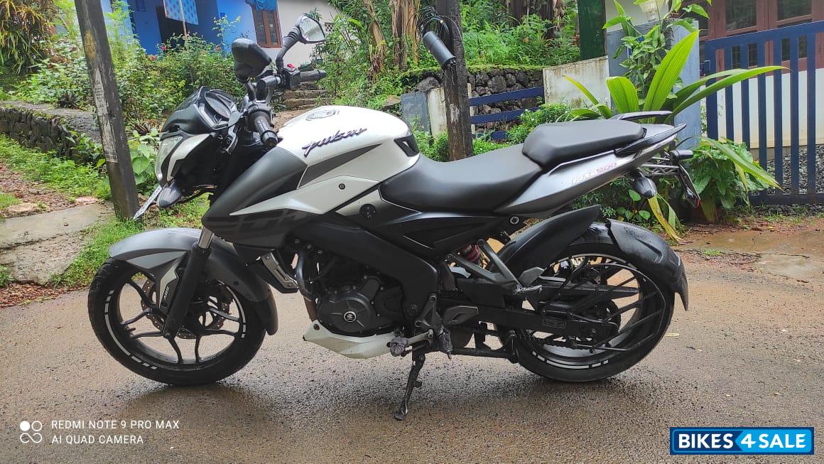 Bajaj Pulsar 200 NS
