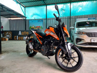 Orange/black KTM Duke 250