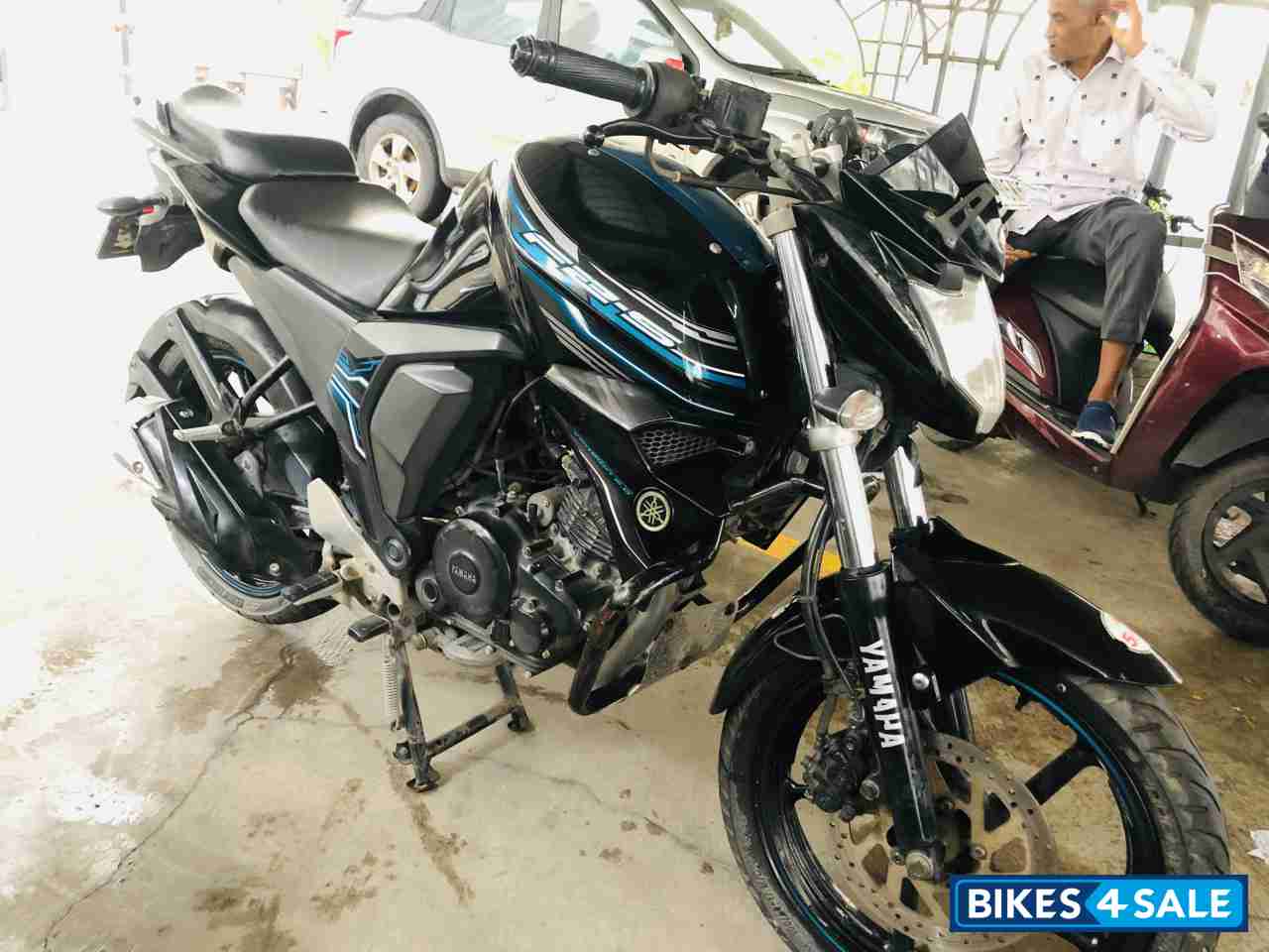 Mat Black Yamaha FZ-S