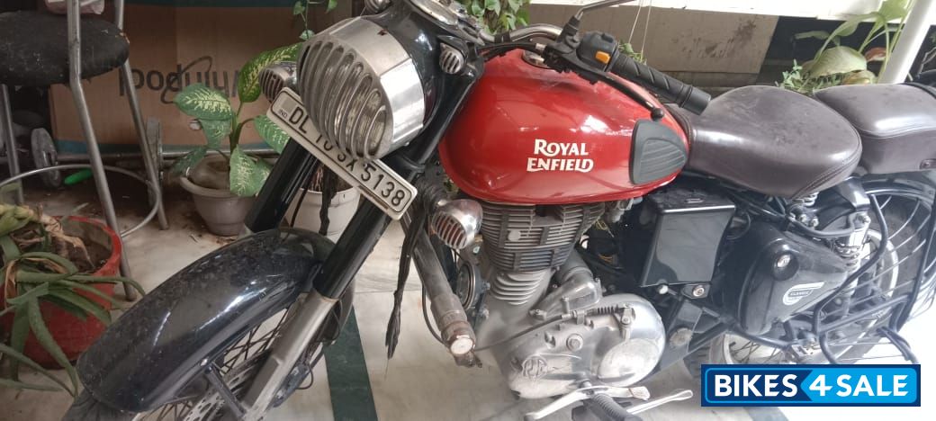 Royal Enfield Classic 350 Redditch Red