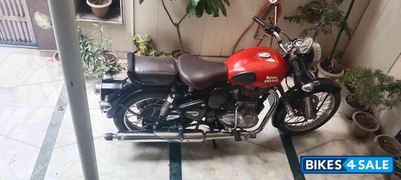 Royal Enfield Classic 350 Redditch Red