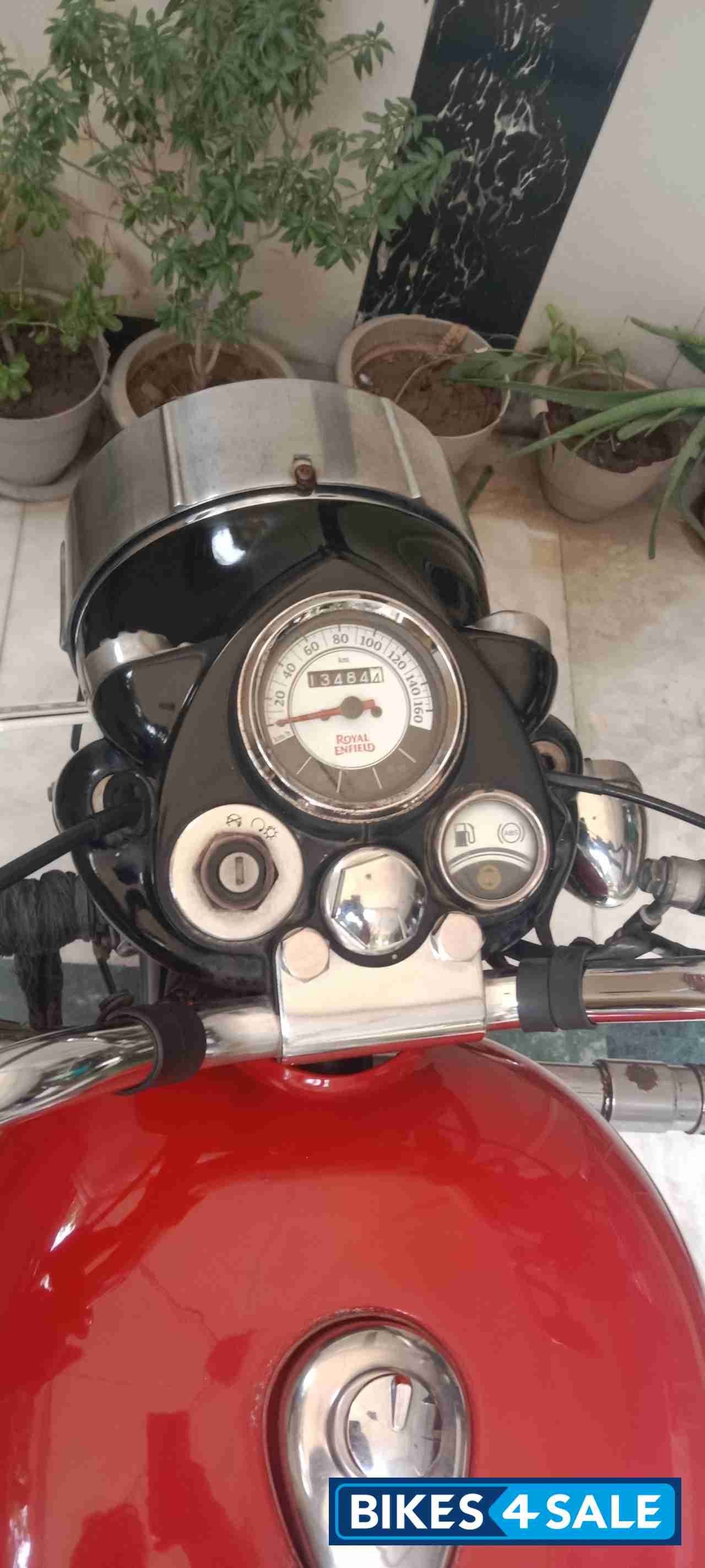 Royal Enfield Classic 350 Redditch Red