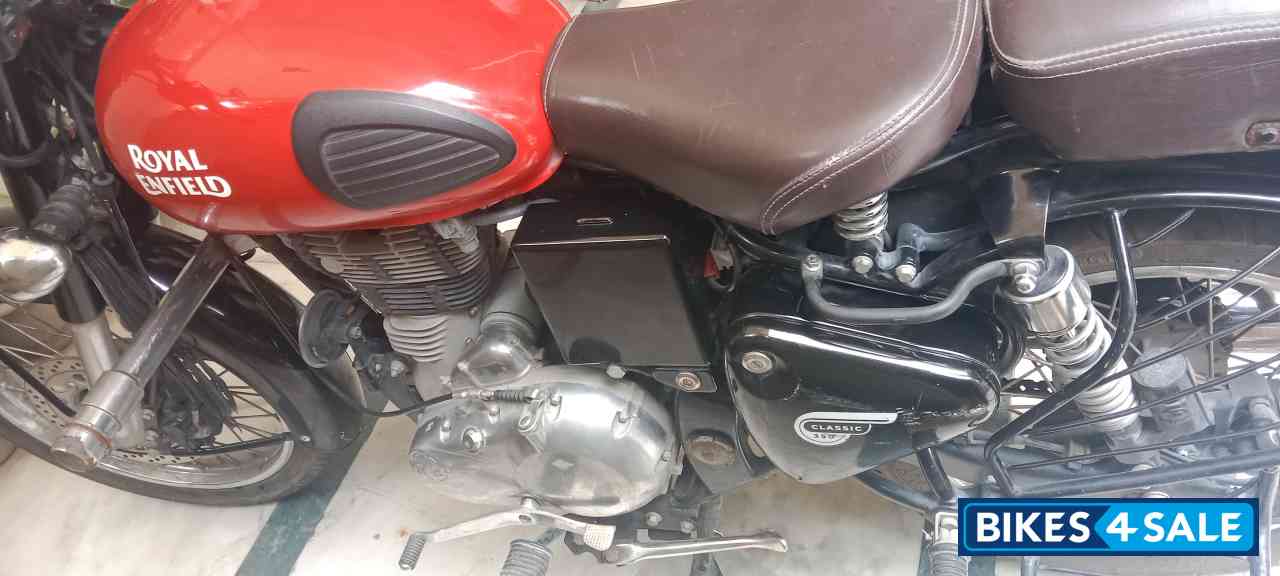 Royal Enfield Classic 350 Redditch Red