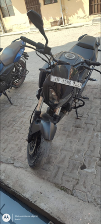 Twilight Plum Bajaj Dominar 400