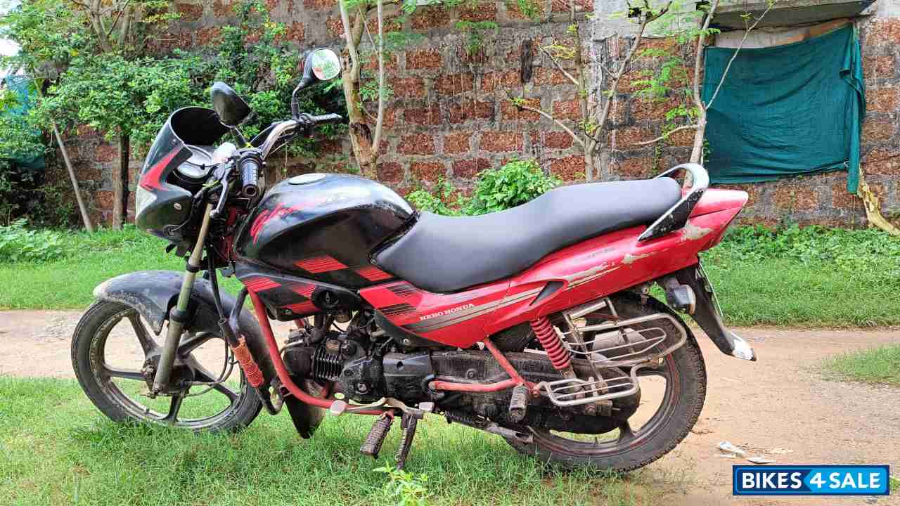 Black & Red Hero Glamour 125