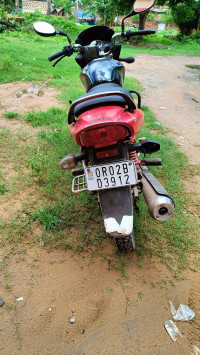 Black & Red Hero Glamour 125