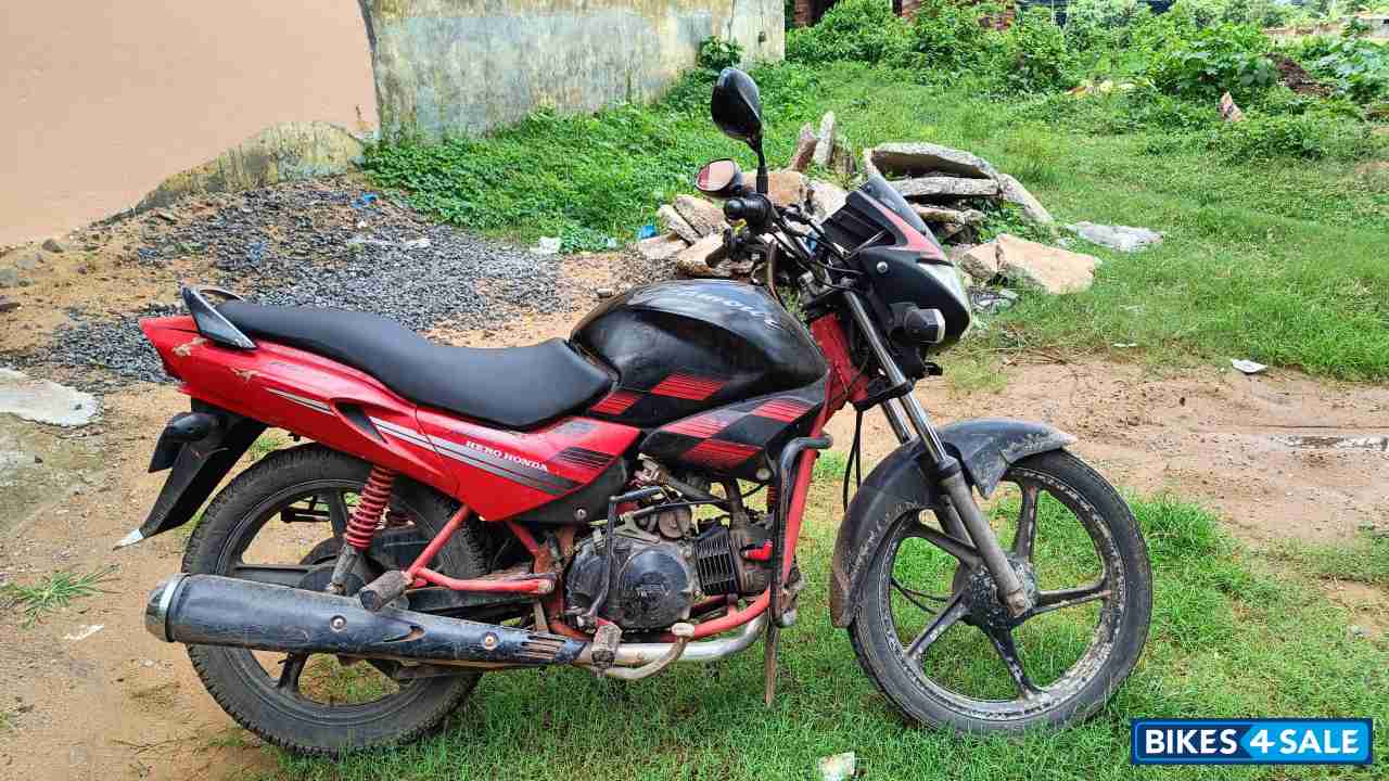 Black & Red Hero Glamour 125