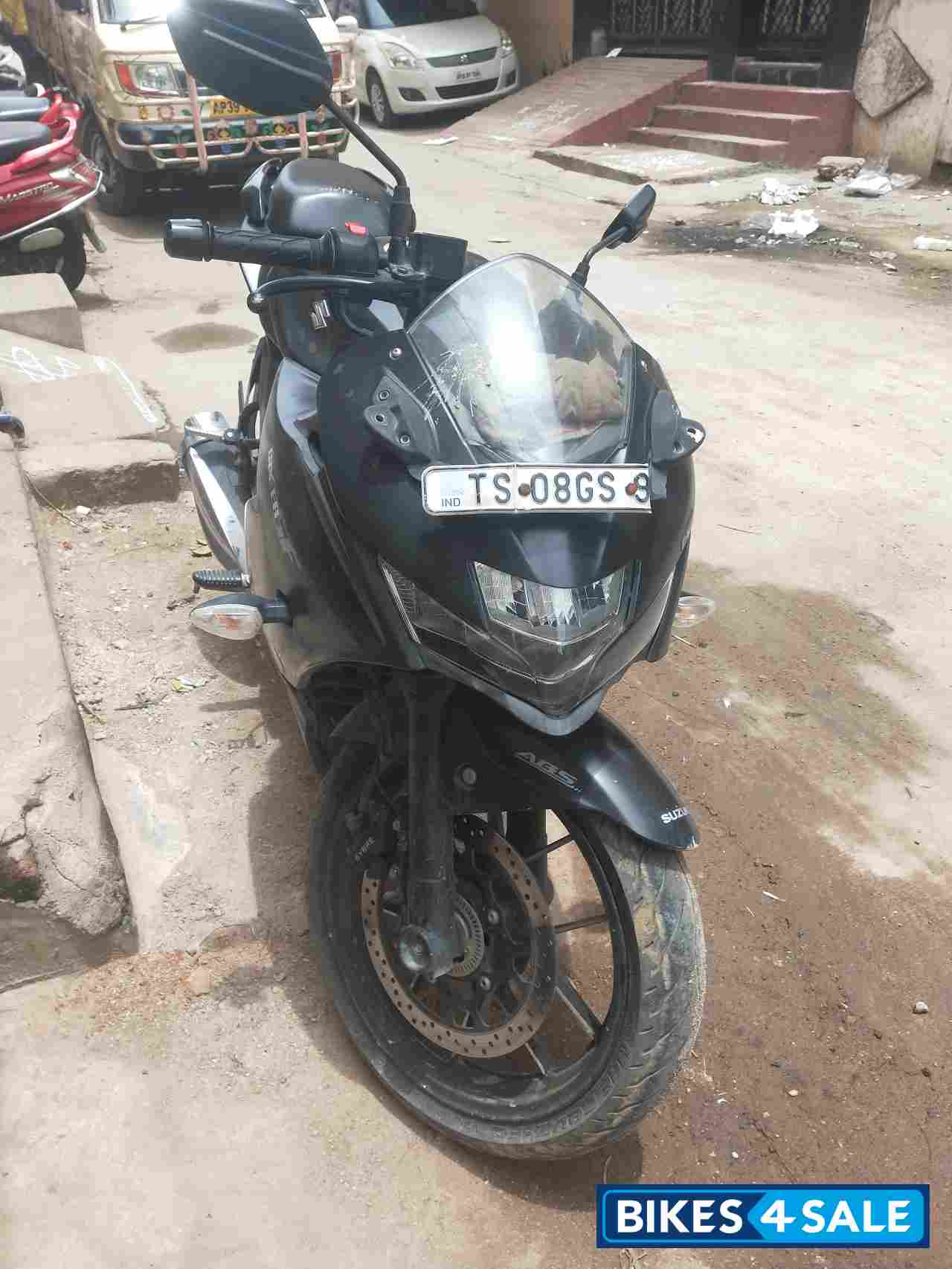 Suzuki Gixxer SF Fi
