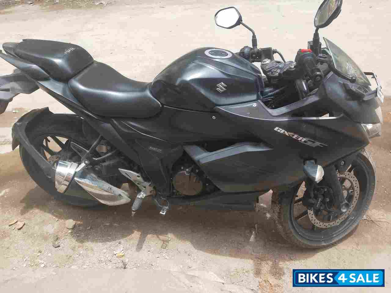 Suzuki Gixxer SF Fi