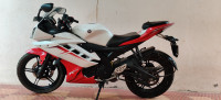 Yamaha YZF R15 V2