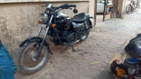 Black Bajaj Avenger 220 DTS-i