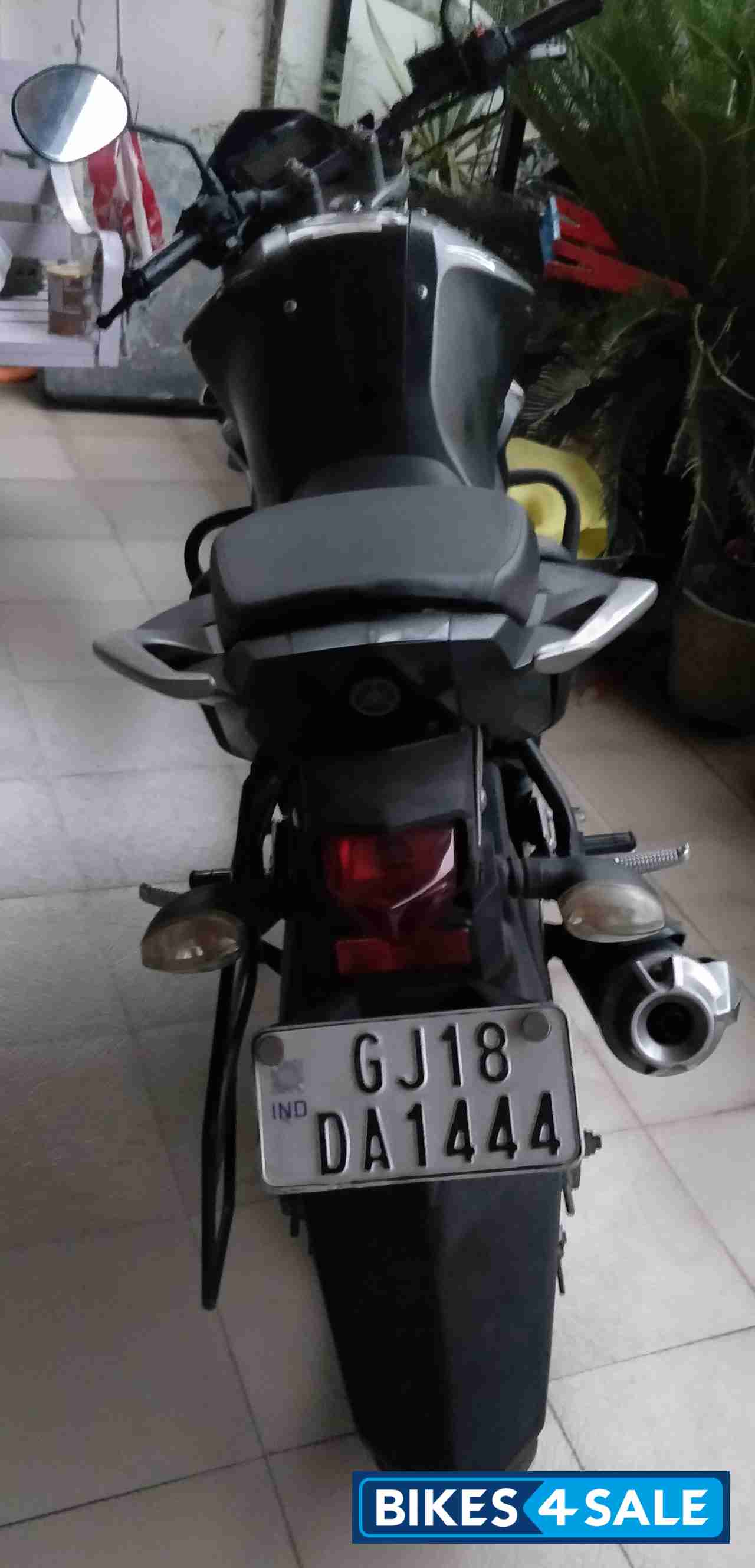 Mat Black Yamaha FZ-S