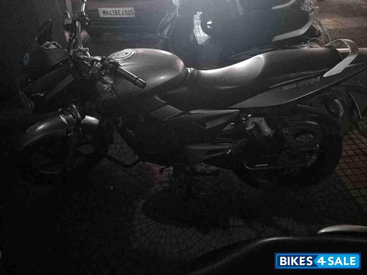 Silver Bajaj Pulsar 180 DTSi