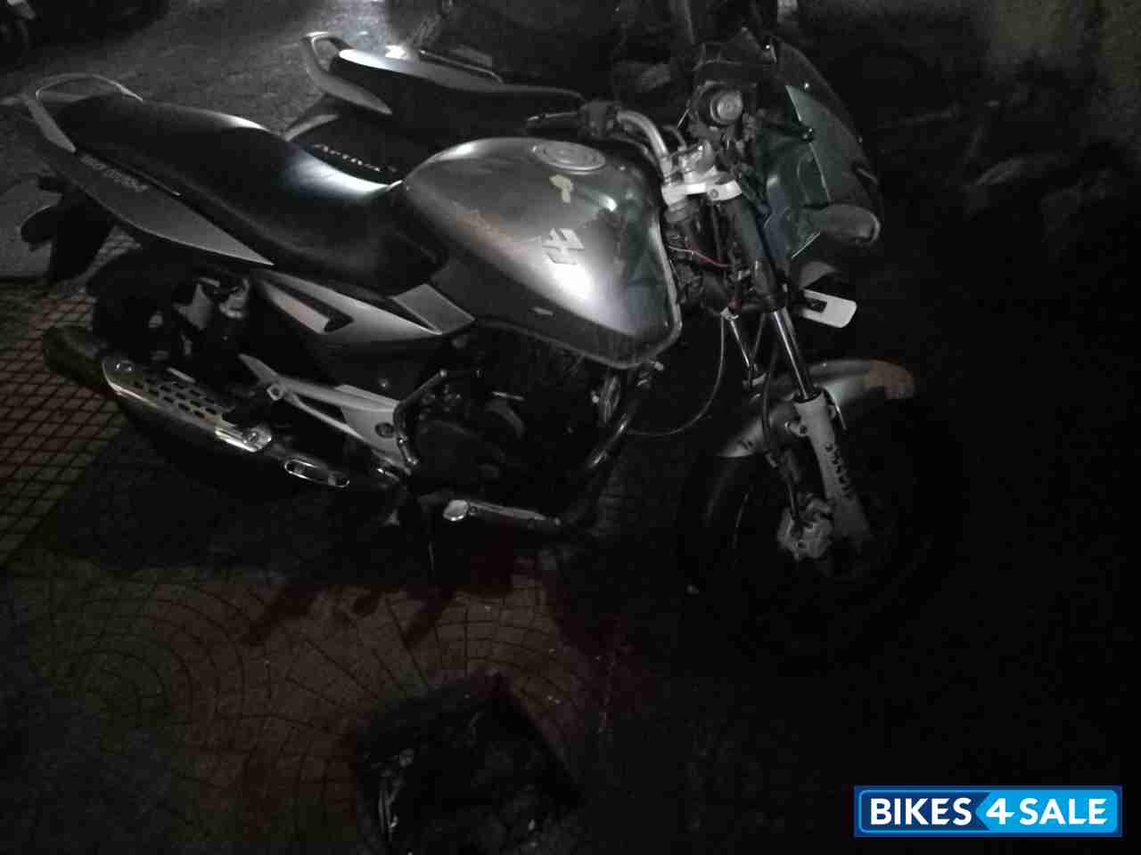 Silver Bajaj Pulsar 180 DTSi