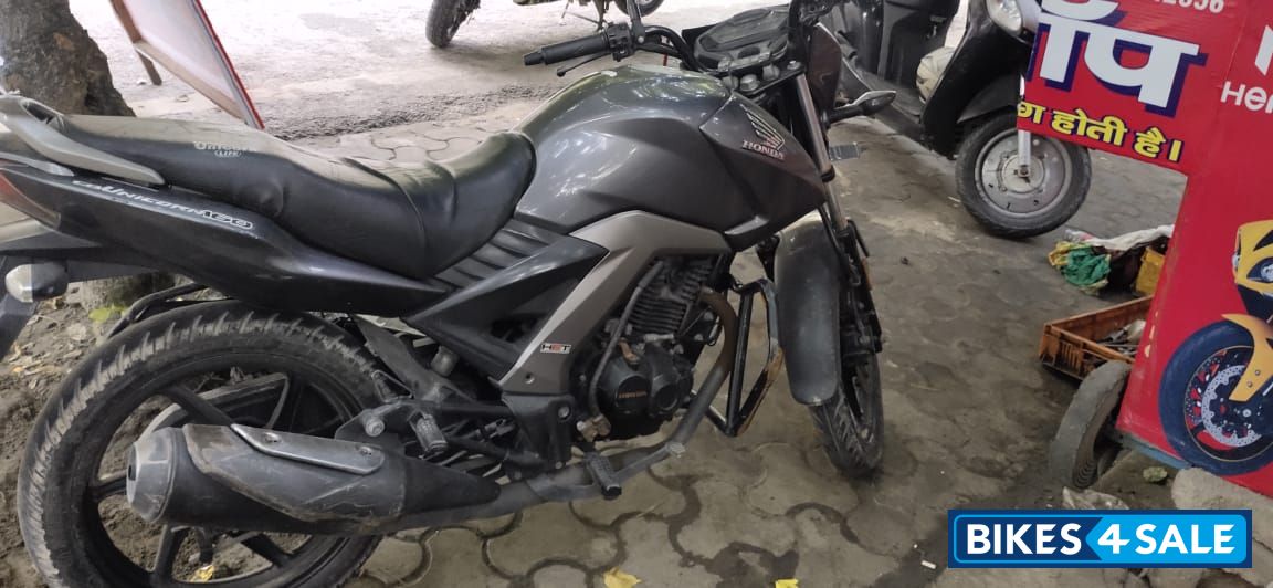 Grey Honda CB Unicorn 160 Grey Honda CB Unicorn 160