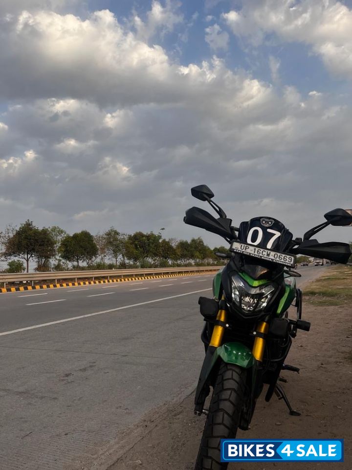 Bajaj Dominar 400 ABS BS6