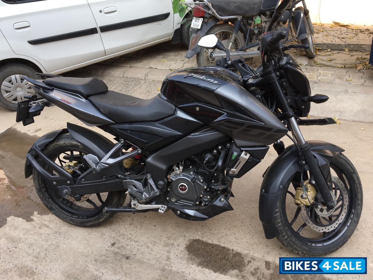 Black Bajaj Pulsar 200 NS ABS